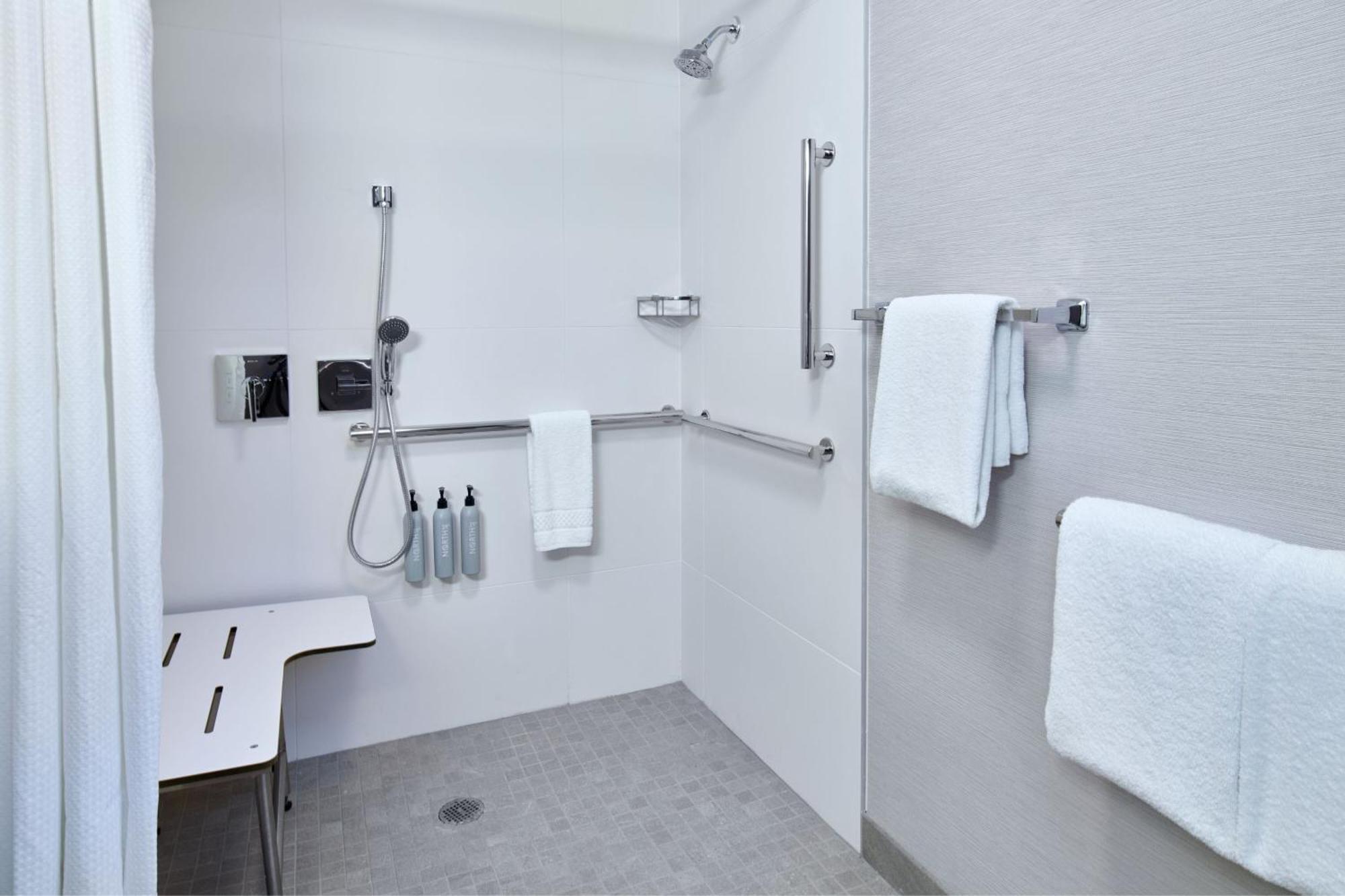Courtyard By Marriott Detroit Livonia Exterior foto