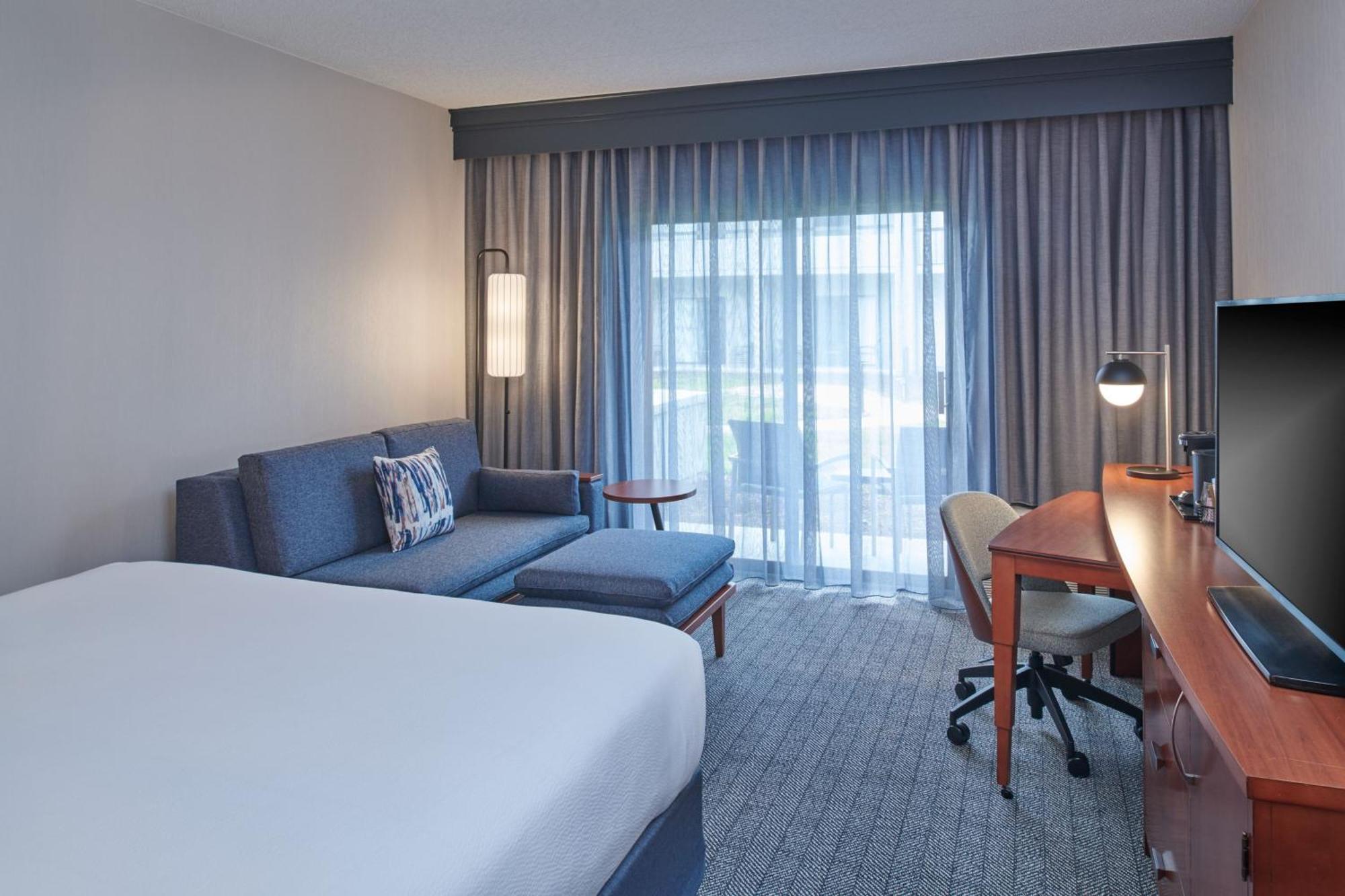 Courtyard By Marriott Detroit Livonia Exterior foto