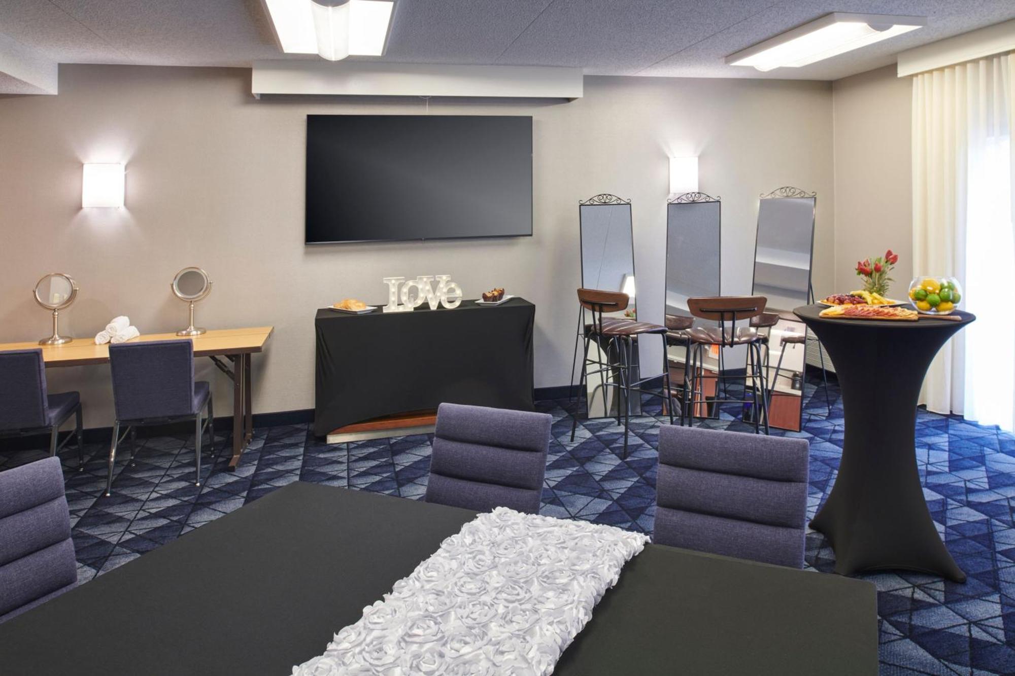Courtyard By Marriott Detroit Livonia Exterior foto