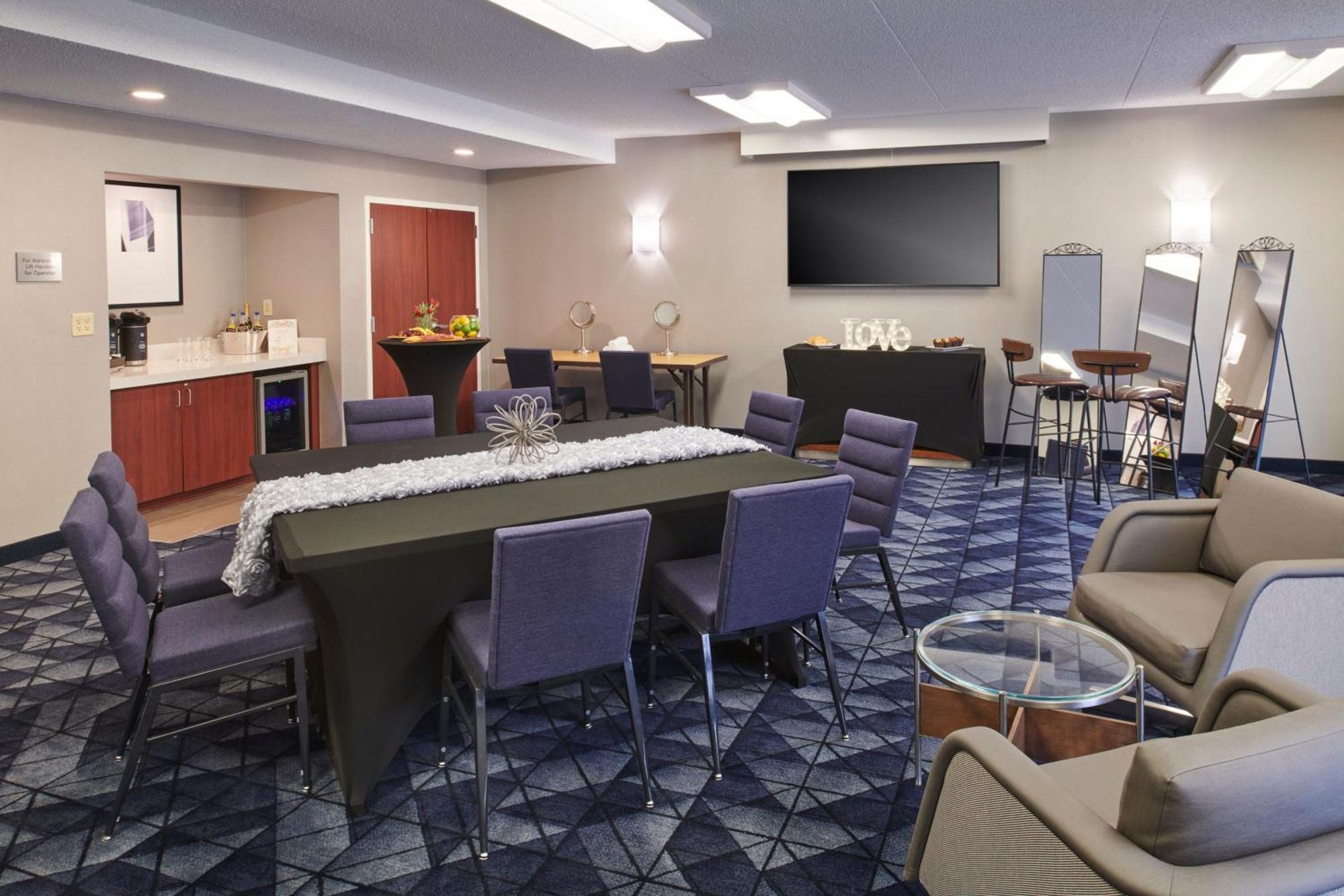 Courtyard By Marriott Detroit Livonia Exterior foto