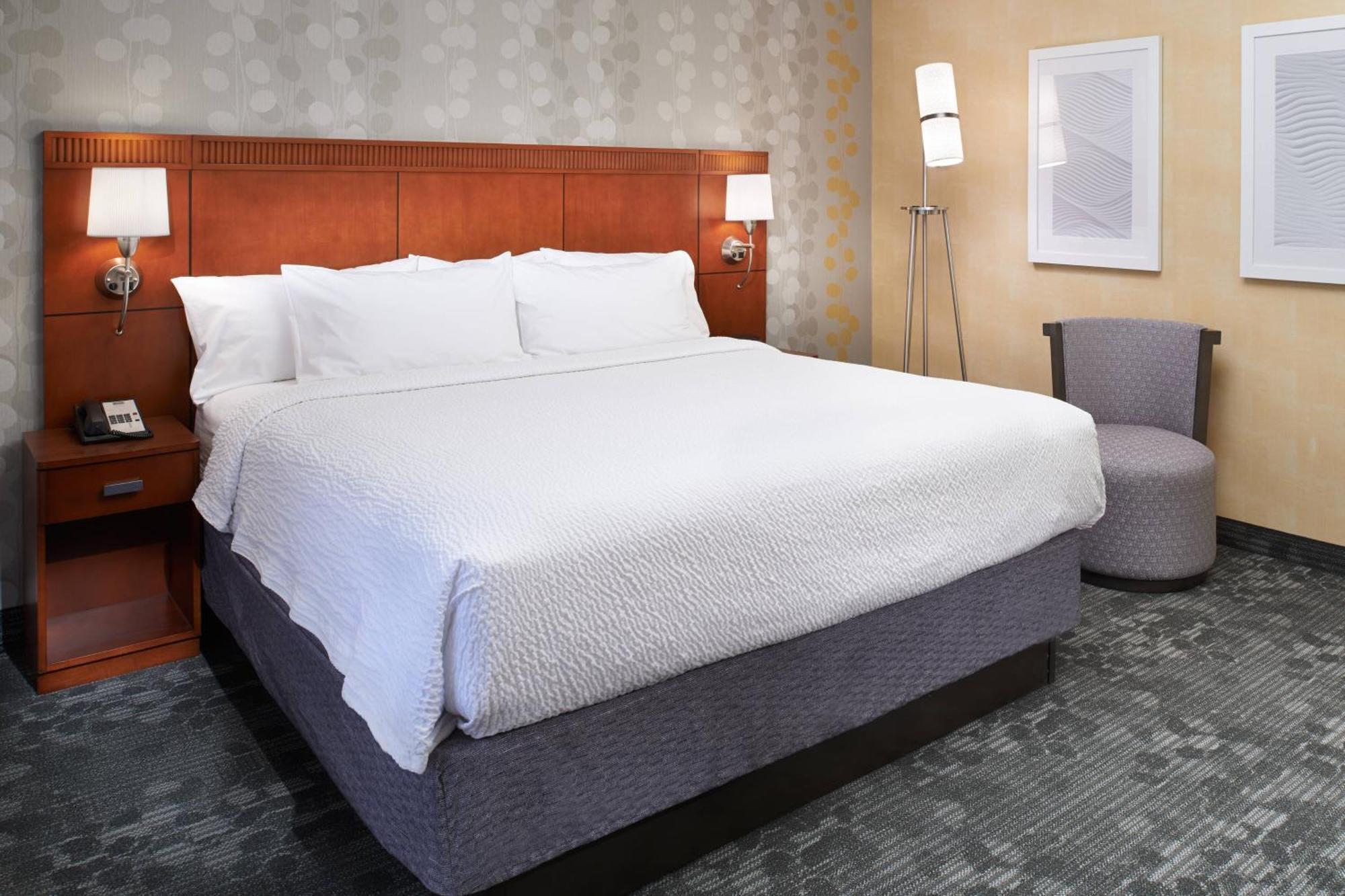 Courtyard By Marriott Detroit Livonia Exterior foto