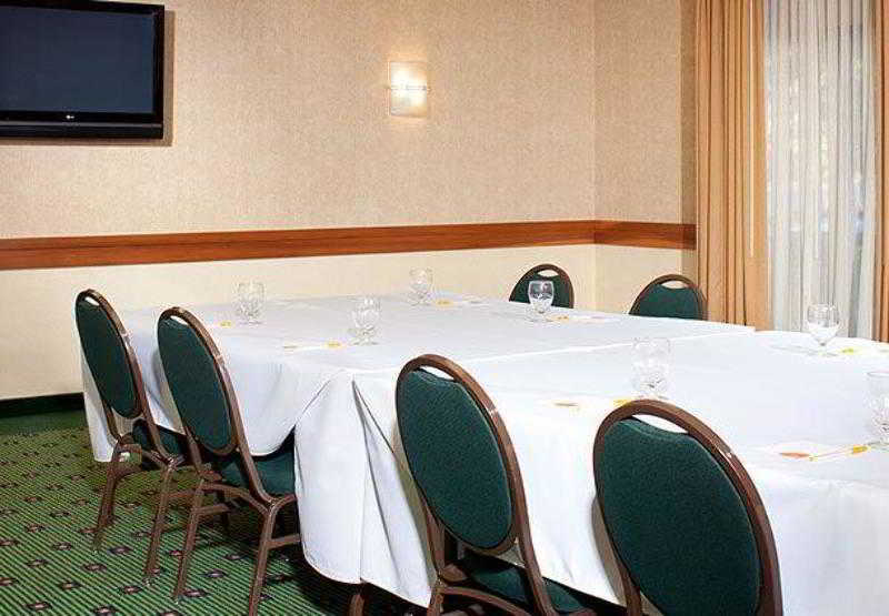 Courtyard By Marriott Detroit Livonia Exterior foto