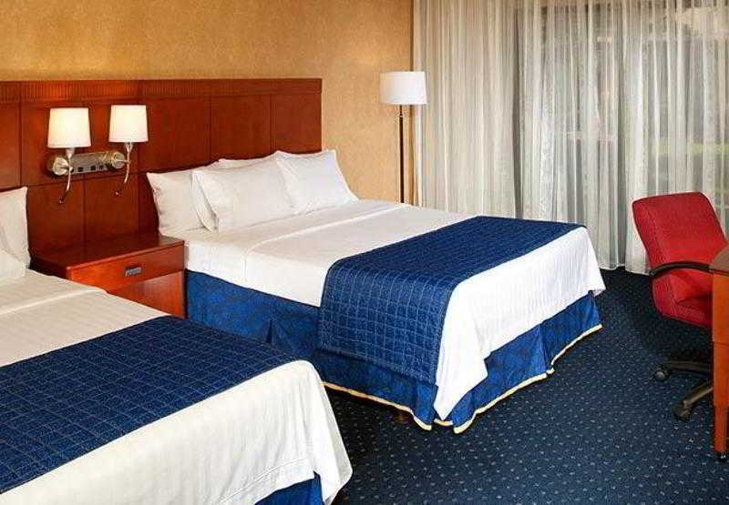 Courtyard By Marriott Detroit Livonia Exterior foto